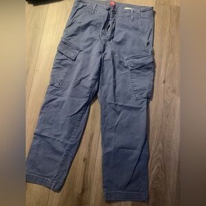 Levi's Men's Gray Cargo Pants - Utility Pocket Style